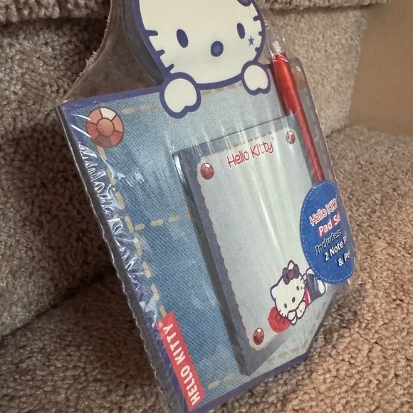 Hello Kitty Pad Set - Picture 4 of 4